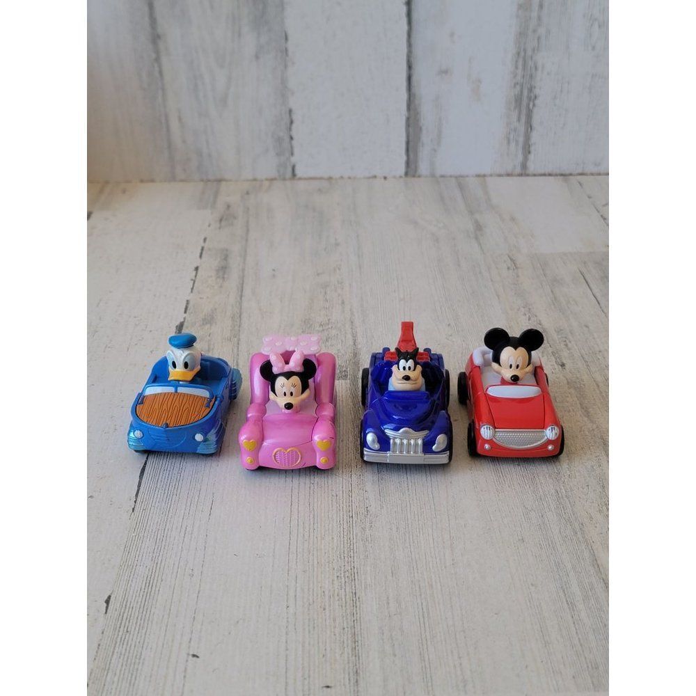 Mattel Disney Pete Donald‎ mini Mickey Mouse Car Town playset